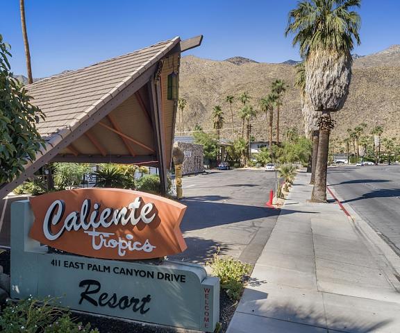 Caliente Tropics Hotel California Palm Springs Facade