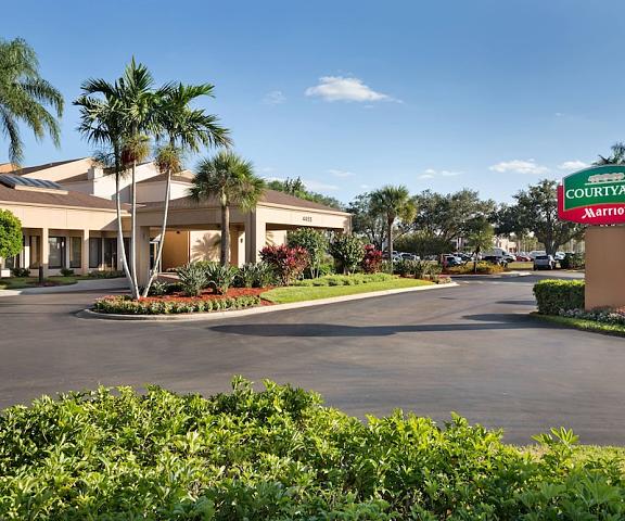 Courtyard by Marriott Fort Myers Cape Coral Florida Fort Myers Exterior Detail