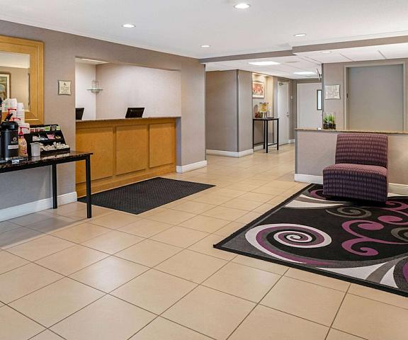 La Quinta Inn & Suites by Wyndham Naples East (I-75) Florida Naples Lobby