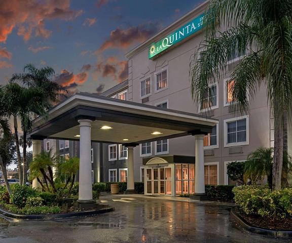 La Quinta Inn & Suites by Wyndham Naples East (I-75) Florida Naples Exterior Detail
