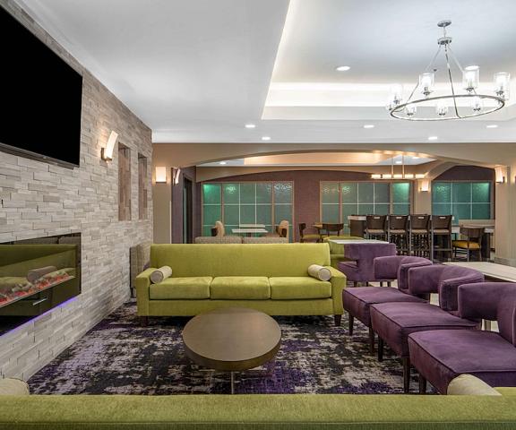 La Quinta Inn & Suites by Wyndham Atlanta Stockbridge Georgia Stockbridge Lobby