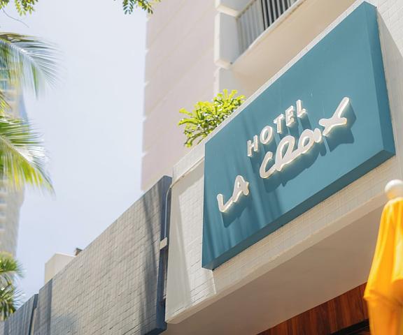 Hotel La Croix Hawaii Honolulu Facade