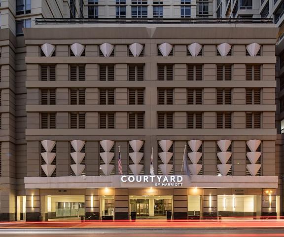 Courtyard by Marriott Chicago Downtown River North Illinois Chicago Facade