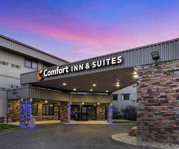 Comfort Inn & Suites North at the Pyramids Indiana Indianapolis Primary image