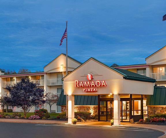 Ramada Plaza by Wyndham Portland Maine Portland Exterior Detail