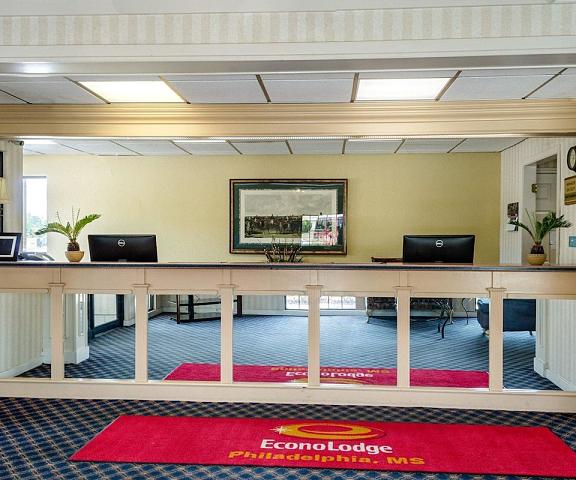 Econo Lodge Inn & Suites Mississippi Philadelphia Lobby