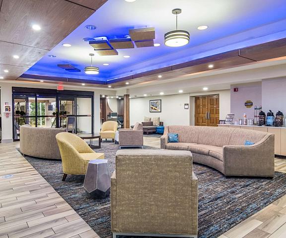 Comfort Inn & Suites Pennsylvania Pittsburgh Lobby