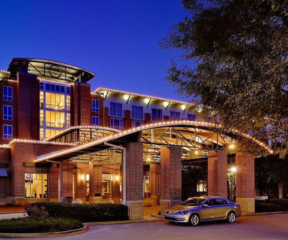 The Chattanoogan Hotel, Curio Collection by Hilton Tennessee Chattanooga Entrance