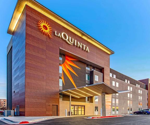 La Quinta Inn & Suites by Wyndham Lubbock West Medical Centr Texas Lubbock Exterior Detail