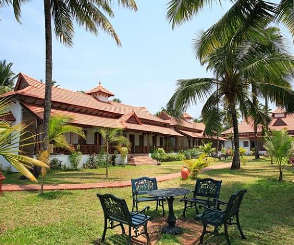 Cocobay Resort Kerala Kumarakom outside sitting area