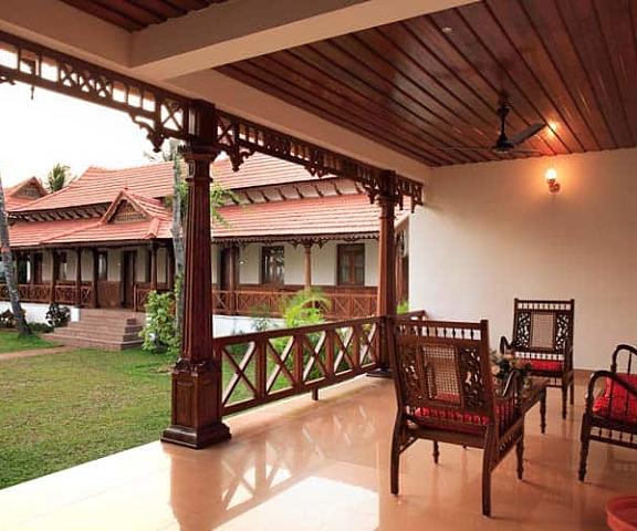 Cocobay Resort Kerala Kumarakom sitting area
