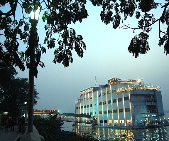 Polo Flaotel West Bengal Kolkata Hotel Exterior