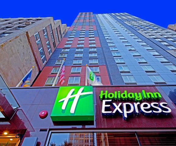 Holiday Inn Express New York City Times Square, an IHG Hotel New York New York Exterior Detail
