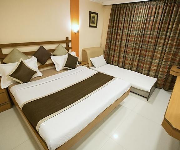 Hotel Maneck Tamil Nadu Ooty Room