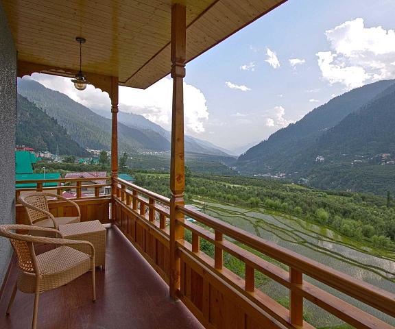 SNOW FLAKES RESORT & SPA Himachal Pradesh Manali Honeymoon Suite Mountain View with Jacuzzi & private balcony 