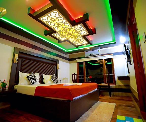Indiavacationz Houseboat Kerala Alleppey Room