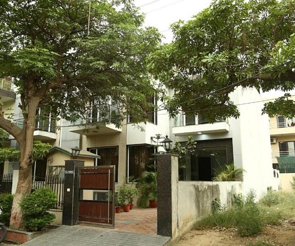 Studio Apartment near Fortis Hospital @Bedchambers Haryana Gurgaon 