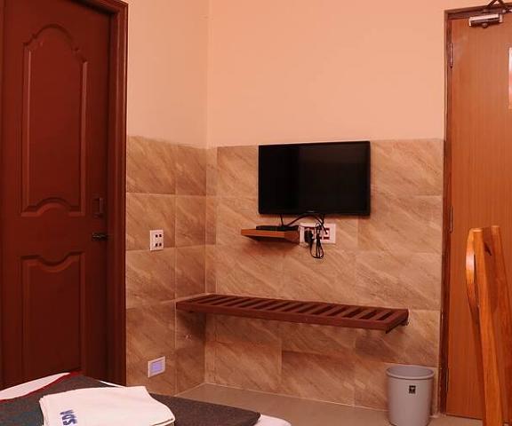 Sarovara Deluxe Rooms Tamil Nadu Chennai Room Interior 