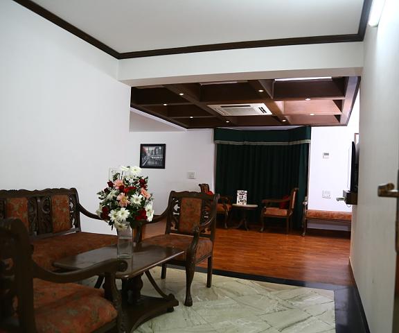 Hotel Shangri-La Punjab Jalandhar Maharaja Suite