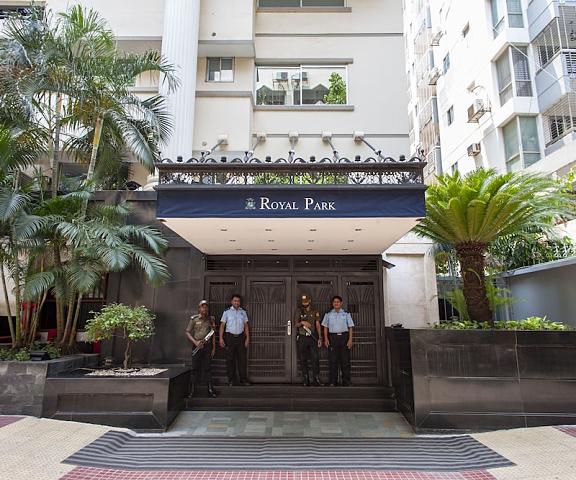 Royal Park Residence Hotel null Dhaka Entrance