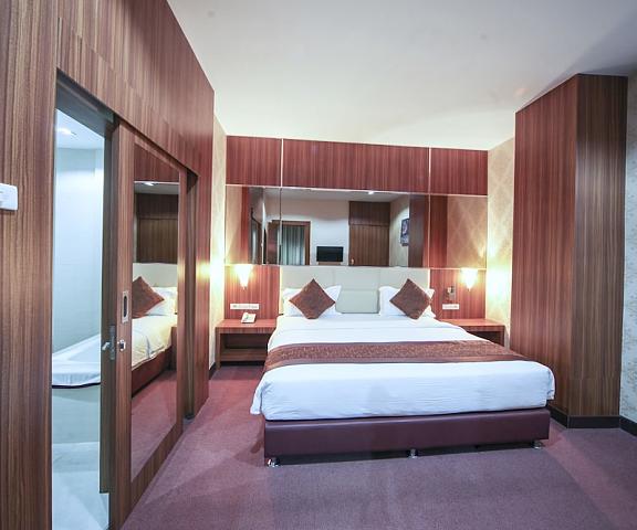 New Hollywood Hotel Riau Pekanbaru Room