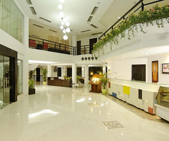 PrimeBiz Hotel Karawang West Java Cikampek Interior Entrance