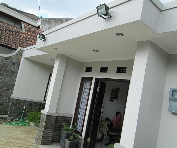 Elenor's Home West Java Bandung Exterior Detail