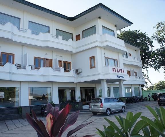 Sylvia Hotel Maumere East Nusa Tenggara Maumere Facade