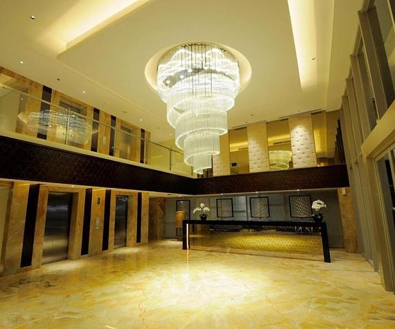 Louis Kienne Hotel Pandanaran Central Java Semarang Lobby