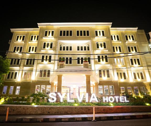 Sylvia Hotel Kupang null Kupang Facade