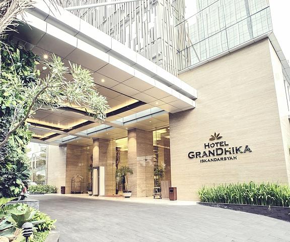 Hotel GranDhika Iskandarsyah West Java Jakarta Entrance