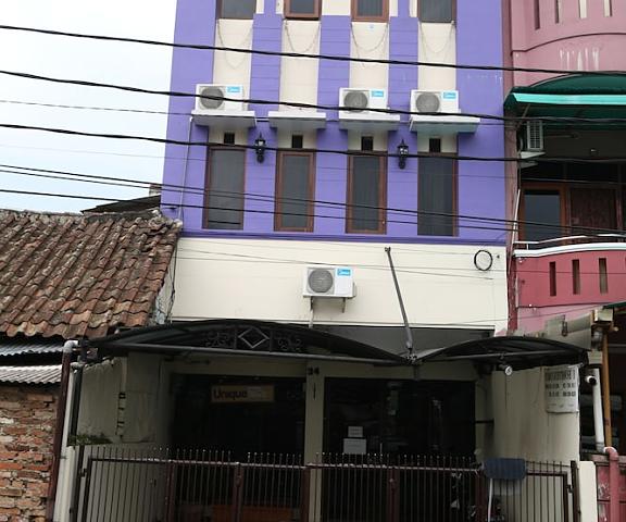 Unique Guesthouse West Java Bandung Facade
