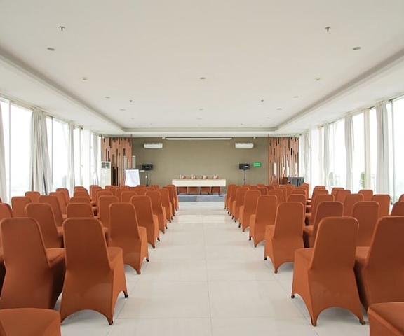 Ascent Premiere Hotel and Convention East Java Malang Meeting Room