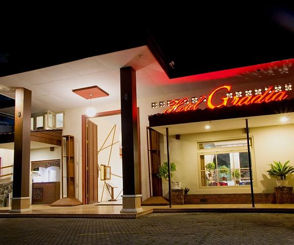Hotel Gradia 2 East Java Batu Facade