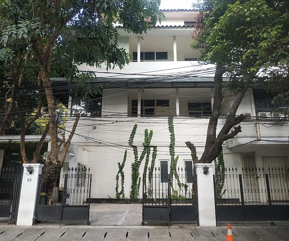 Menteng House West Java Jakarta Exterior Detail