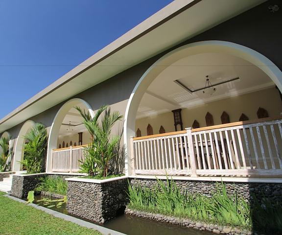 The Westlake Hotel & Resort Yogyakarta null Sleman Exterior Detail