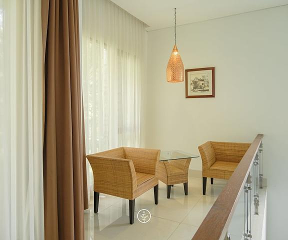 Pinus Villa 5 Bedrooms with a Private Pool West Java Cimenyan Lobby