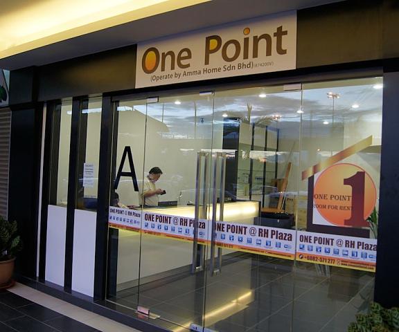 One Point Hotel - RH Plaza Sarawak Kuching Entrance