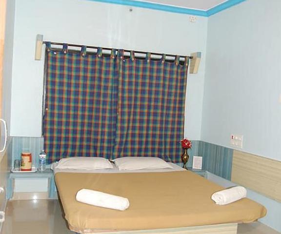 Hotel Utsav Maharashtra Shirdi Room