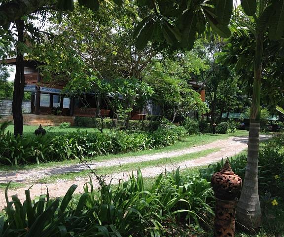 Ruenthairimhaad Resort Rayong Province Klaeng Entrance