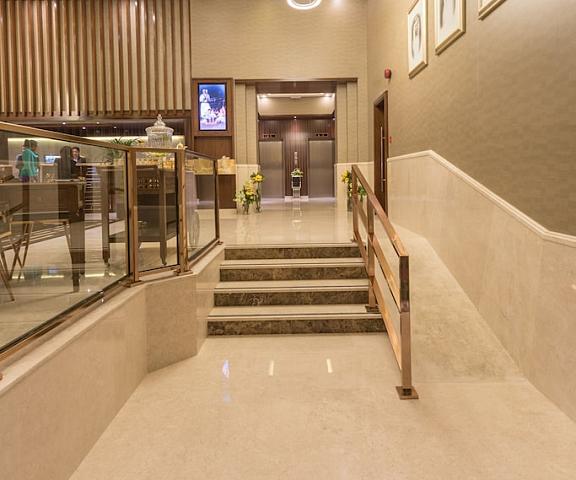 Hawthorn Suites by Wyndham Abu Dhabi City Centre Abu Dhabi Abu Dhabi Interior Entrance