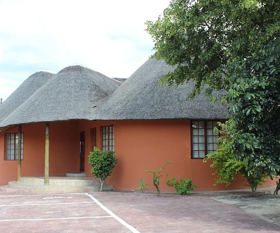 Kessas Holiday Home null Maun Property Grounds