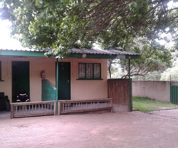Kazungula Guest House null Kasane Property Grounds