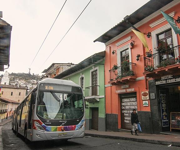 Rincón Familiar Hostel Boutique null Quito Facade