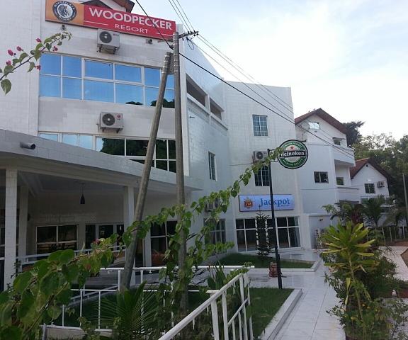 Woodpecker Resort null Banjulinding Entrance