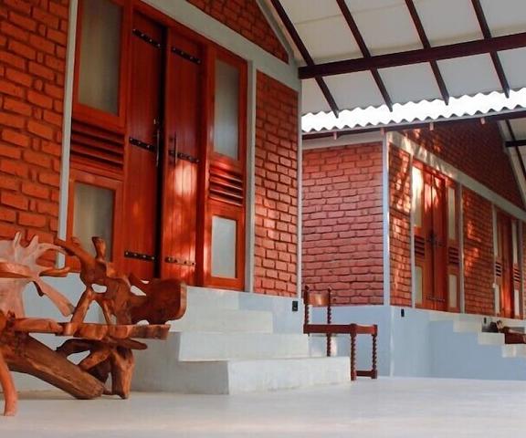 Hotel Viverra Polonnaruwa Giritale Porch