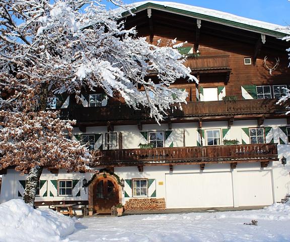 Landsitz Römerhof - Hotel Apartments Tirol Kitzbuhel Facade