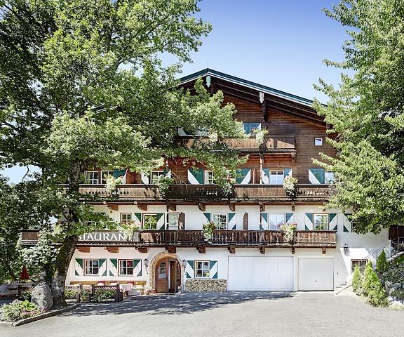 Landsitz Römerhof - Hotel Apartments Tirol Kitzbuhel Exterior Detail