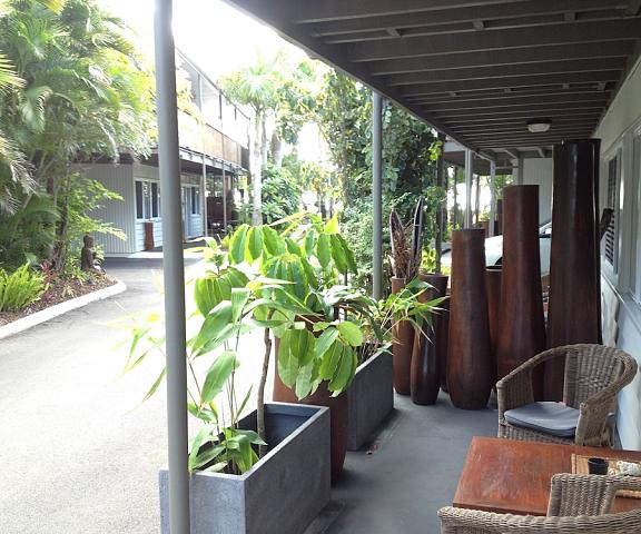 Coconut Palms On The Bay Queensland Scarness Porch