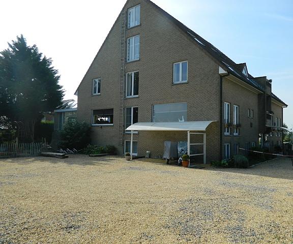 Hotel Butler Flemish Region Zuienkerke Property Grounds